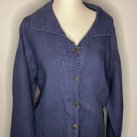 RUSS BERENS MALIBU linen long sleeve button down shirt in a washed navy - Picture 1 of 12